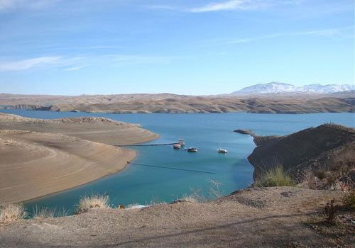 رفع تصرف بیش از 300هکتار از حریم دریاچه سدزاینده رود