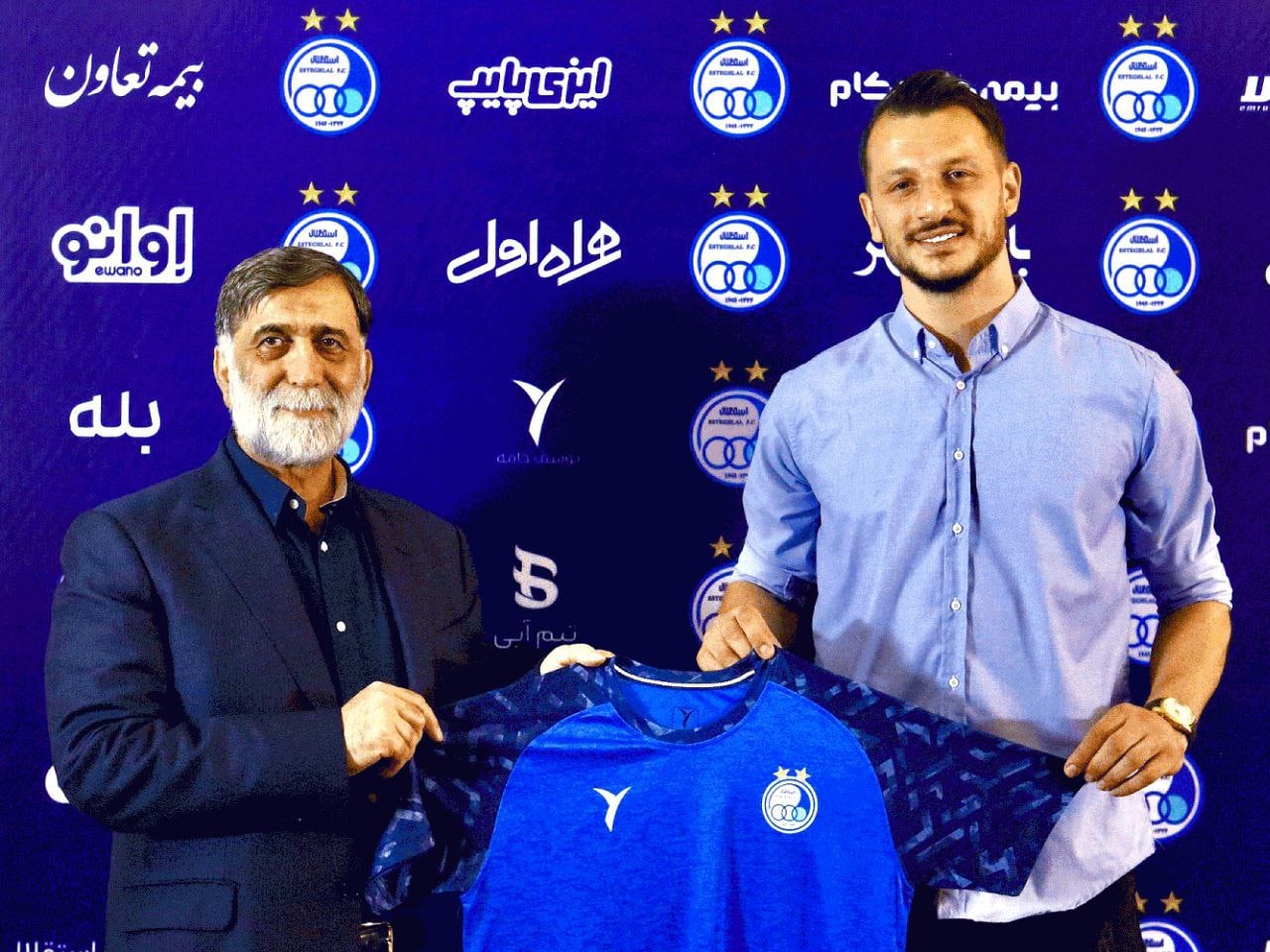 تمديد قراردادمهاجم استقلال تمديد قراردادمهاجم استقلال