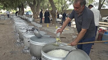 نذرواره ملی ۷۲ دیگ احسان حسینی در حاجی آباد