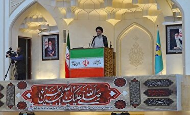 نهضت امام حسین تنها راه نجات بشریت است