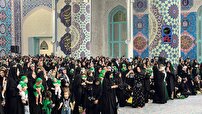 اجتماع شیرخوارگان حسینی در مصلای کرج برگزار شد