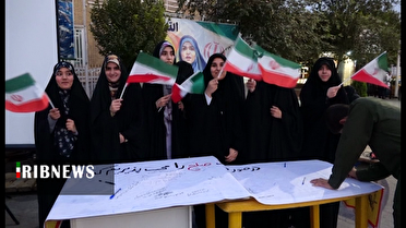 دانش آموزان قمی در مسیر روشنگری و بصیرت افزایی