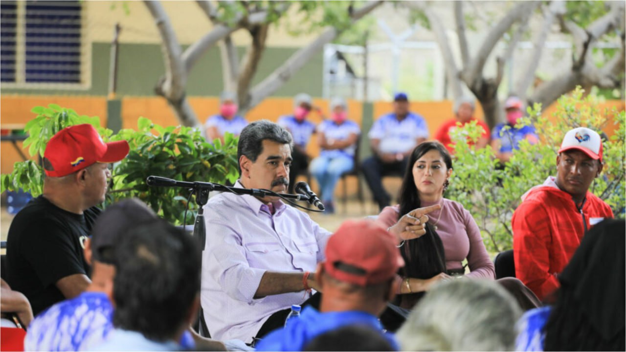 مادورو خطاب به واشنگتن:، چون نمی‌توانید بهانه سلاح کشتار جمعی بیاورید، داستان‌های دروغ می‌سازید