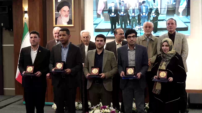 حضور ۲ پژوهشگر زنجانی در میان ۵ برگزیده ملی علوم پایه کشور