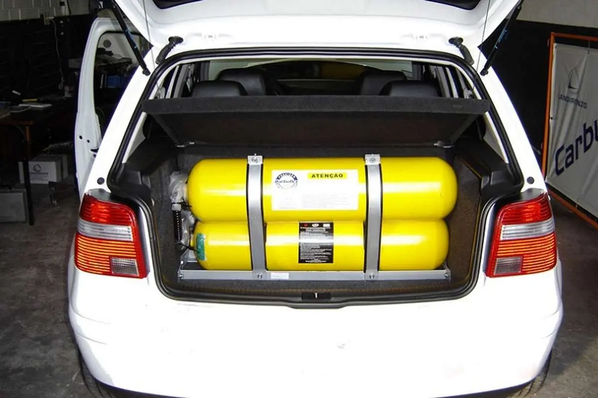 تخلف در تبدیل رایگان خودروهای بنزینی به دوگانه سوز تخلف در تبدیل رایگان خودروهای بنزینی به دوگانه سوز