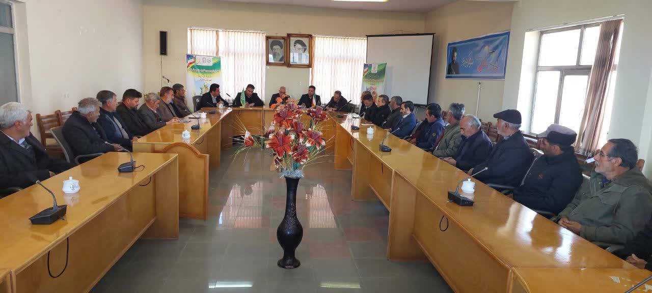 بررسی راهکارهای مدیریت پایدار خاک در نشست روز جهانی خاک چالدران بررسی راهکارهای مدیریت پایدار خاک در نشست روز جهانی خاک چالدران