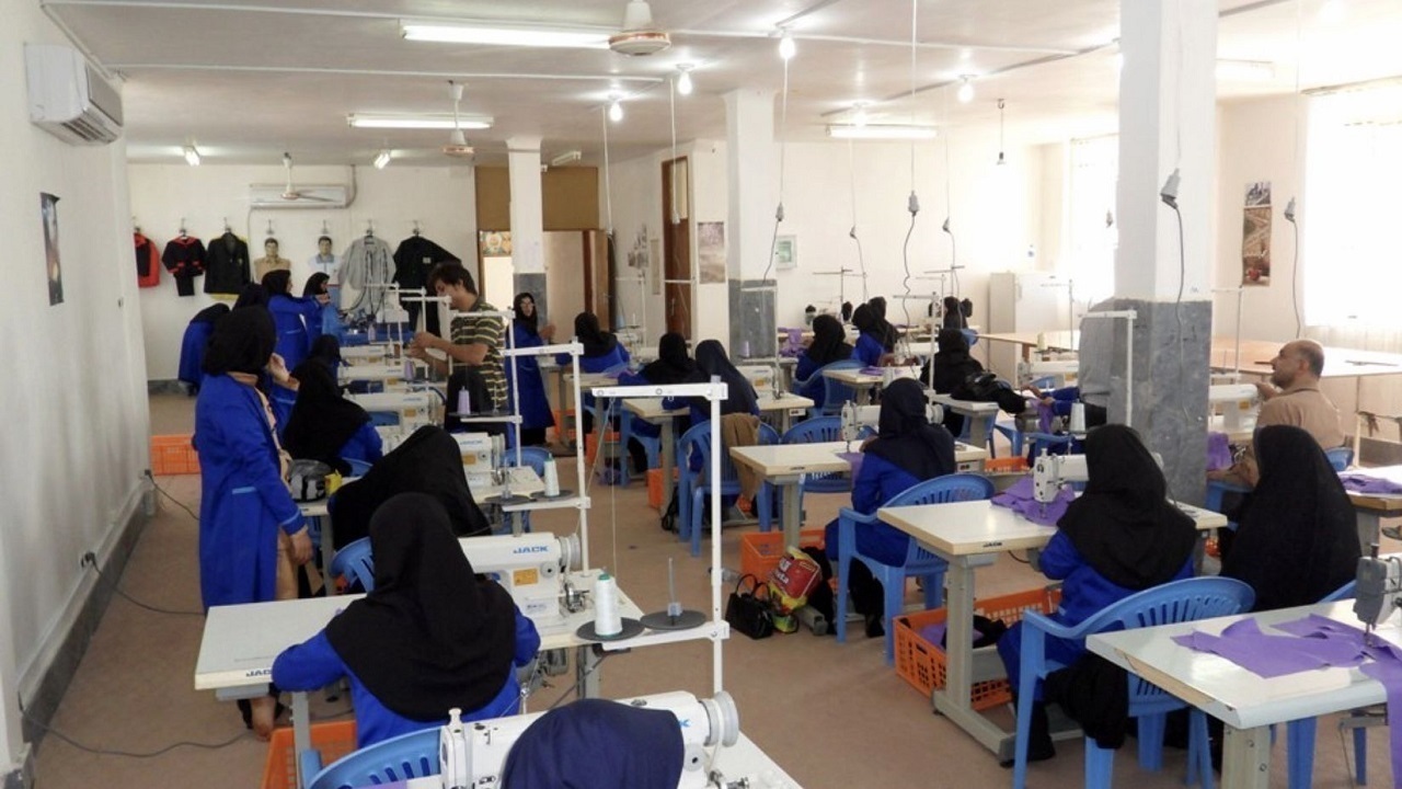 روایت کارگاه و فروشگاهی در تهران که همه کارکنان آن توانیاب هستند روایت کارگاه و فروشگاهی در تهران که همه کارکنان آن توانیاب هستند