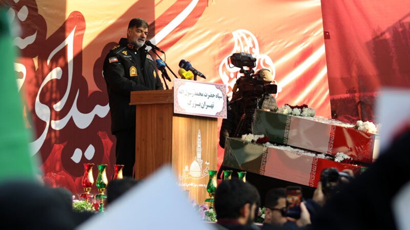 ایثار و شهادت ستون فقرات امنیت ملی ایران است ایثار و شهادت ستون فقرات امنیت ملی ایران است